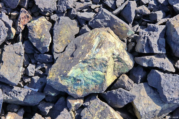 深圳礦石檢測去哪做？礦石成分分析一次需要多少錢？